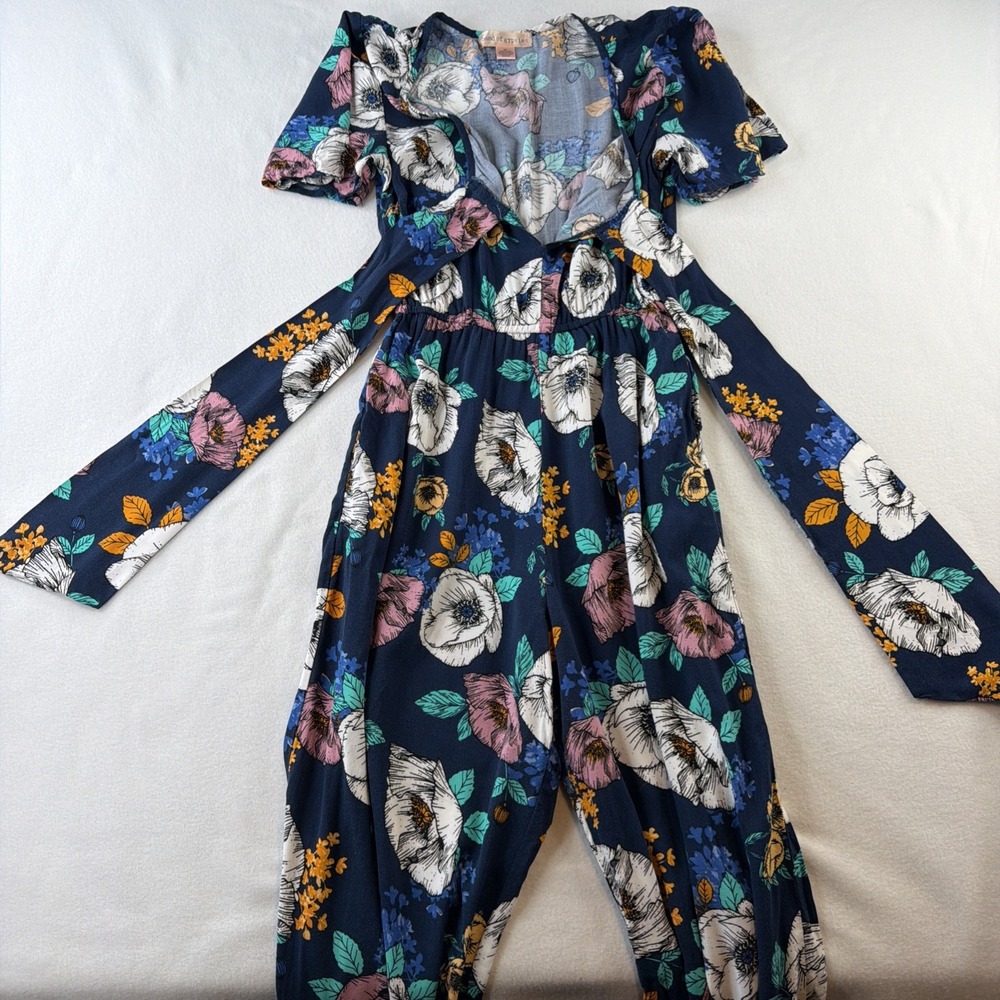 Band of Gypsies Womens XS Floral Jumpsuit Navy Wide Leg Tie Front Boho - Picture 4 of 11